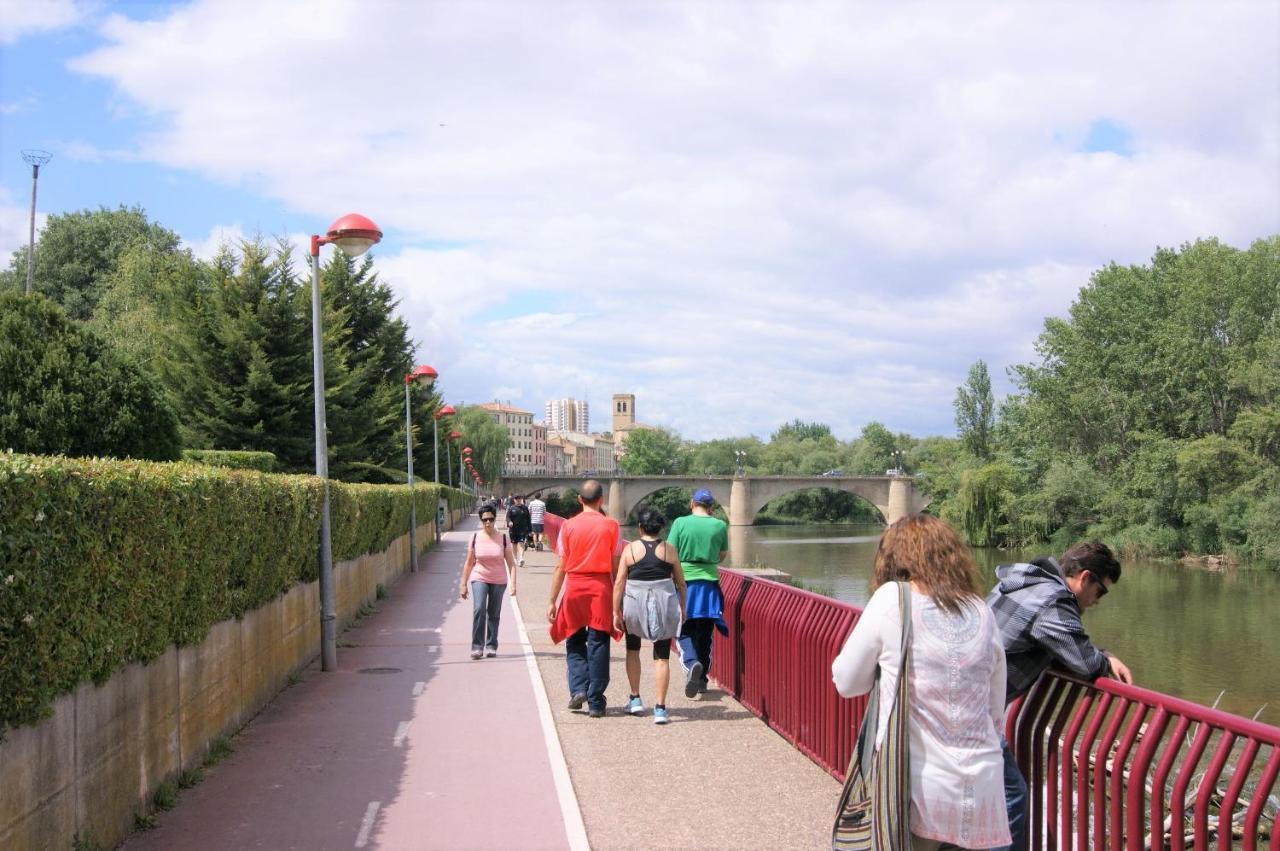 Logrocity Puerta Del Ebro Parking Privado Gratis Logroño Dış mekan fotoğraf